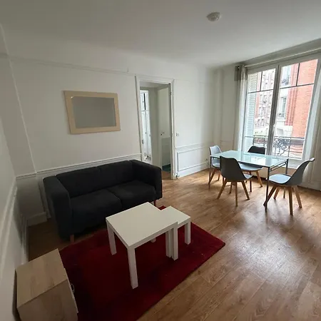Le Marais Republique Apartment Paris