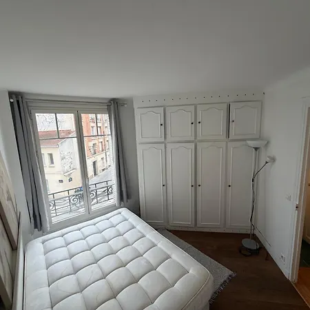 Le Marais Republique Apartment Paris