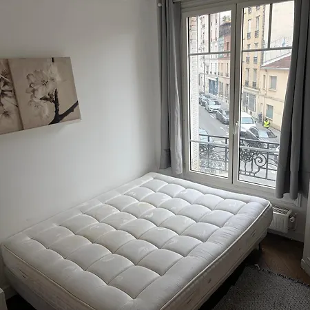 Le Marais Republique Apartment