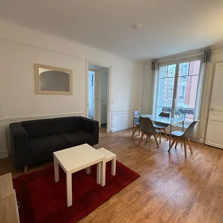 Le Marais République